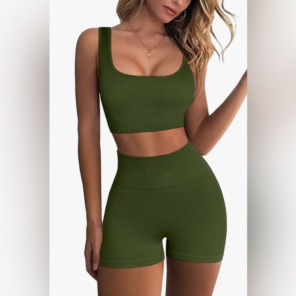 Amazon Workout Set - image 1